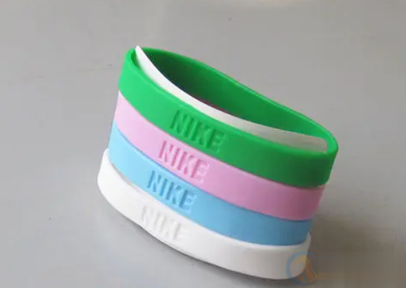 激光打标机可以打标硅胶产品吗？  第2张