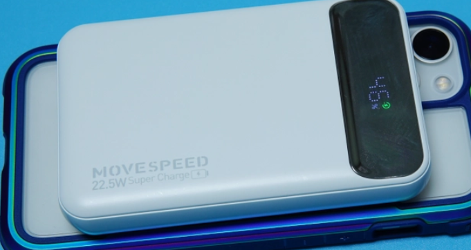 激光打标机在电子充电设备中的应用有哪些？  第3张