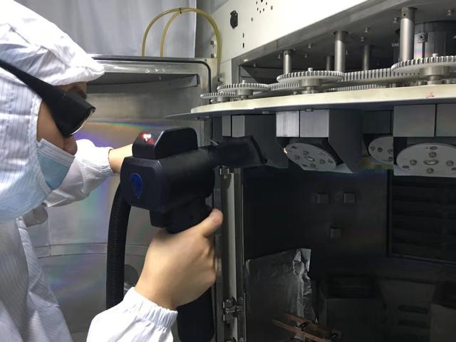 1500w手持激光除锈机(手持式激光焊机1500w)